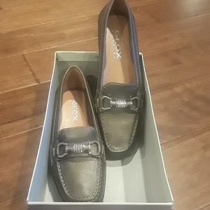 Geox Respira loafer - Size 8. New in box